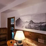 Vakantiehuis Haus Fuer 22 Personen Mit Aussensauna Und Hottub By Interhome *