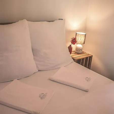 Feriehus Haus Fuer 22 Personen Mit Aussensauna Und Hottub By Interhome Dahlem (Euskirchen)