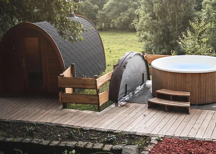 Haus Fuer 22 Personen Mit Aussensauna Und Hottub By Interhome *